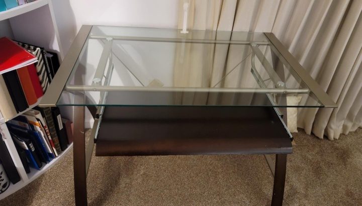 Glass computer table