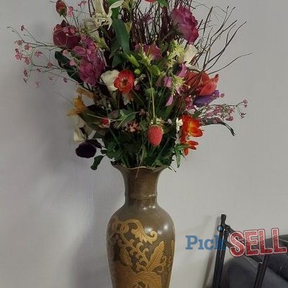 Vase with flowers