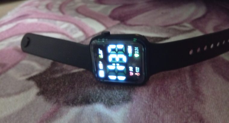 Muški digitalni smartwatch